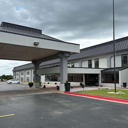Quality Inn - Norman Near University Екстериор снимка